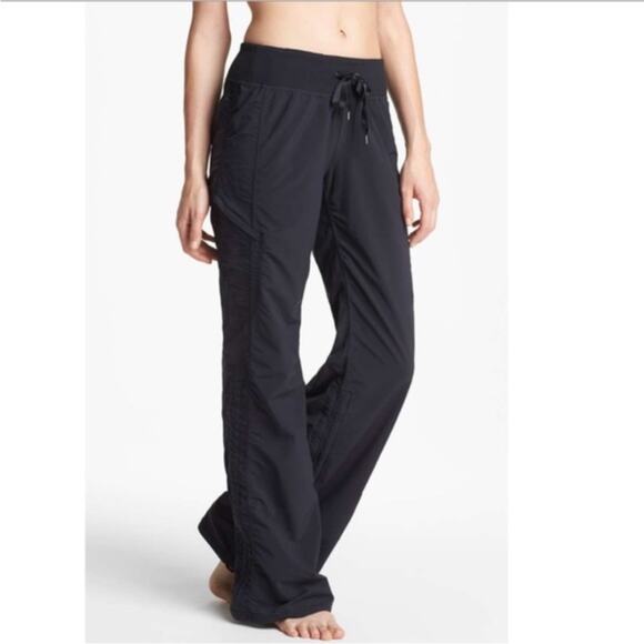 Zella Ruched Move Jogger Pants Size 2 Black Athleisure Activewear Sporty - Picture 1 of 9